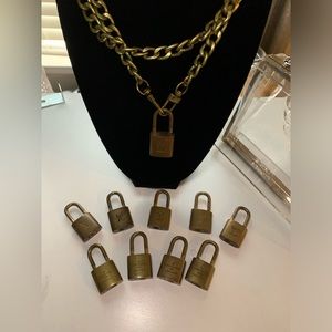 LOUIS VUITTON Lock Necklace🔒